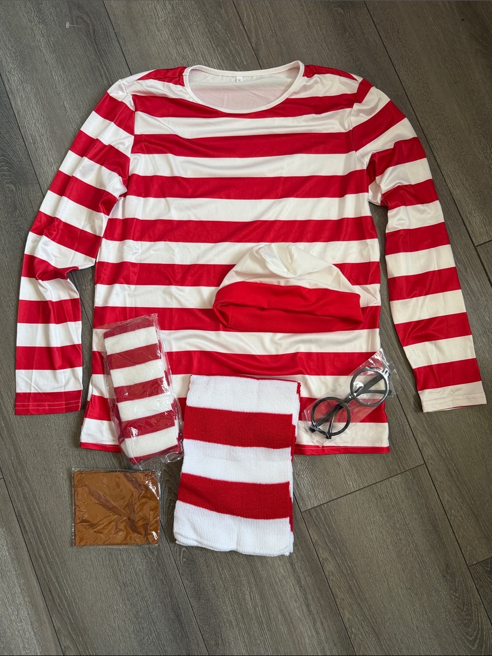 Where’s Waldo Costume Set